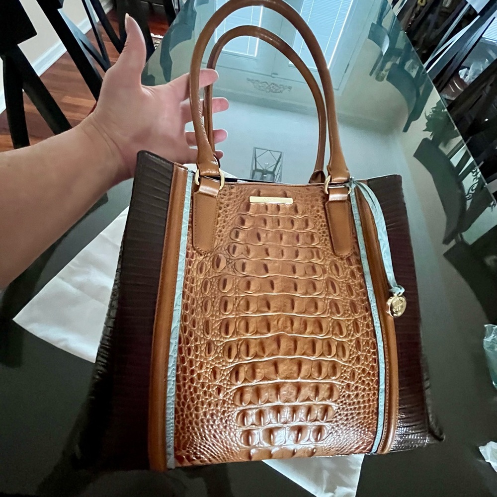 🦄 EUC (only carried twice!)Brahmin Joan Tote Toasted Almond Garrone N45 1154